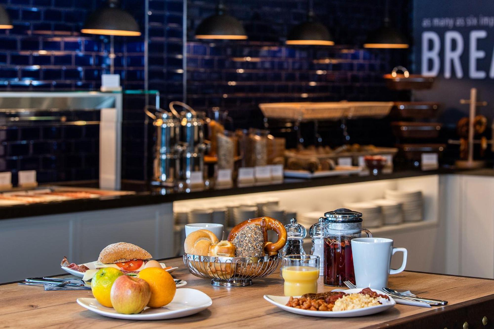 Premier Inn Hamburg City Zentrum Eksteriør bilde