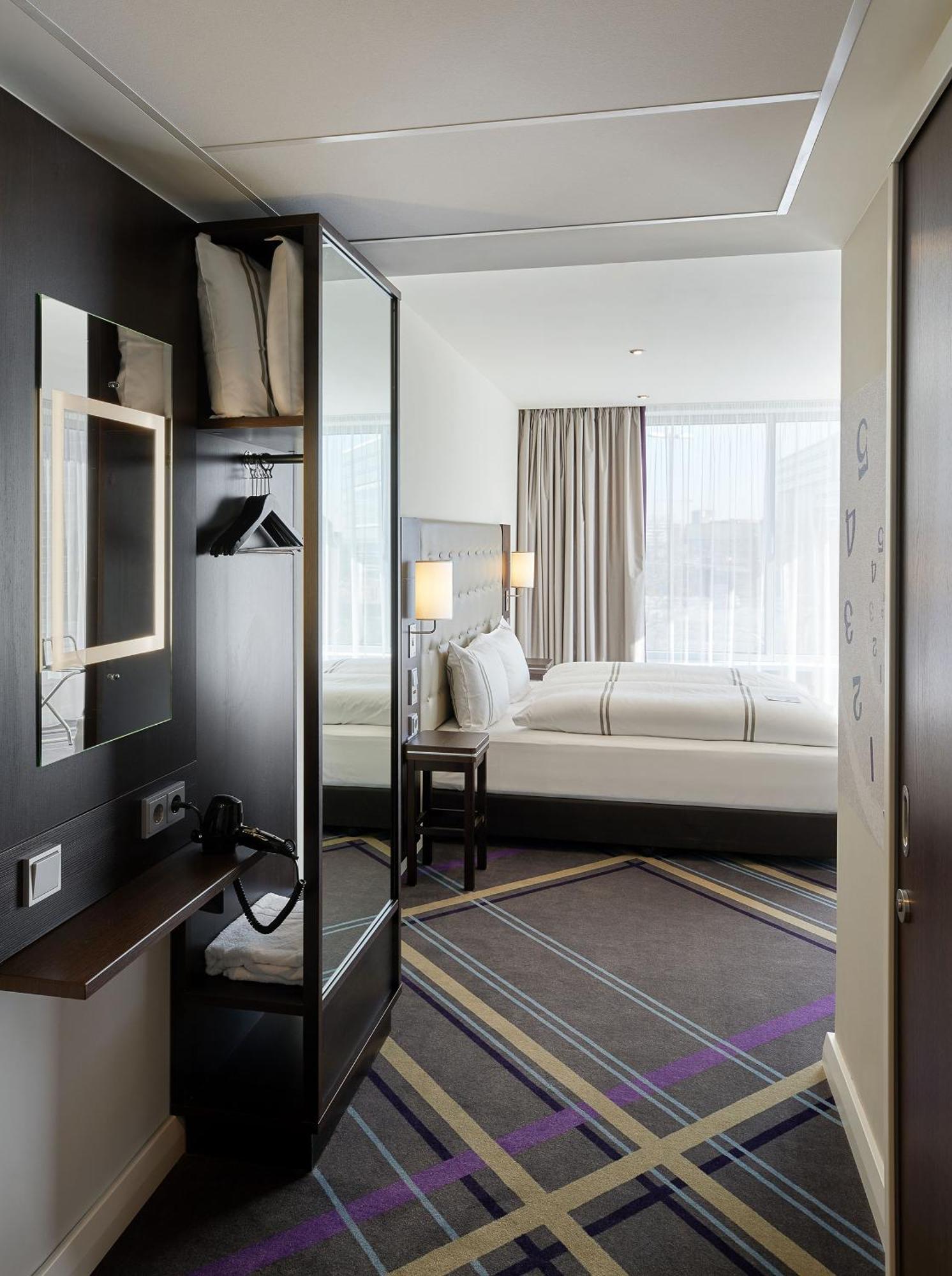 Premier Inn Hamburg City Zentrum Eksteriør bilde